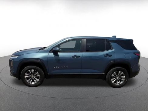 Used 2025 Chevrolet Equinox LT FWD image 9