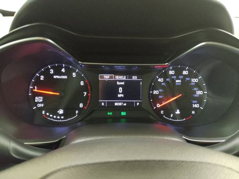 Used 2021 Chevrolet TrailBlazer LT FWD image 23
