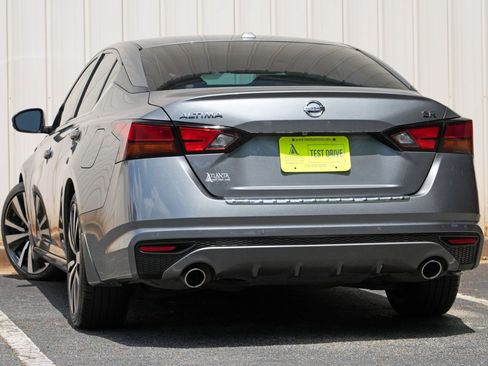 Used 2021 Nissan Altima 2.5 SR w/ SR Premium Package FWD image 5