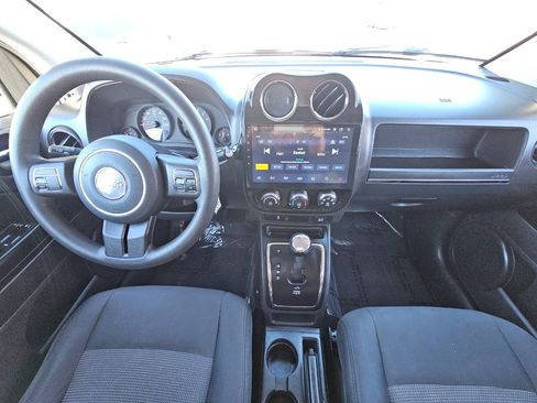 Used 2012 Jeep Compass Sport image 18