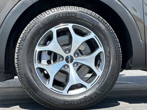 Used 2022 Kia Telluride EX w/ Towing Package FWD image 27