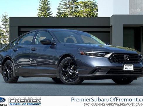 Used 2025 Honda Accord SE image 1