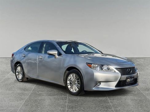 Used 2014 Lexus ES 350 w/ Luxury Package image 8