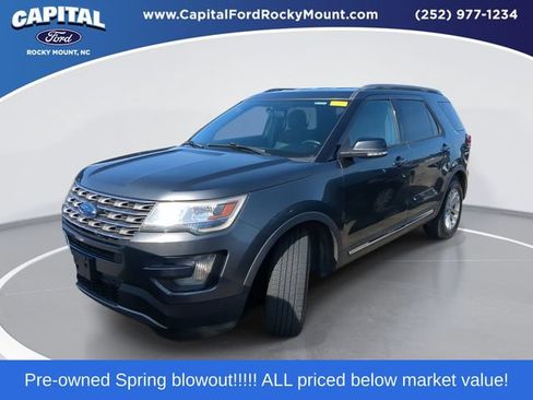 Used 2017 Ford Explorer XLT FWD image 1