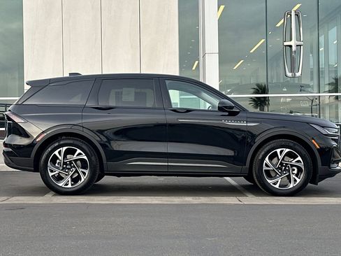 New 2026 Lincoln Nautilus Premier w/ Equipment Group 102A image 2