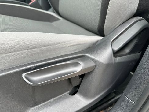 Certified 2023 Volkswagen Taos S image 4