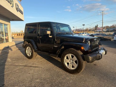 Used 2012 Jeep Wrangler Sahara w/ Dual Top Group image 5