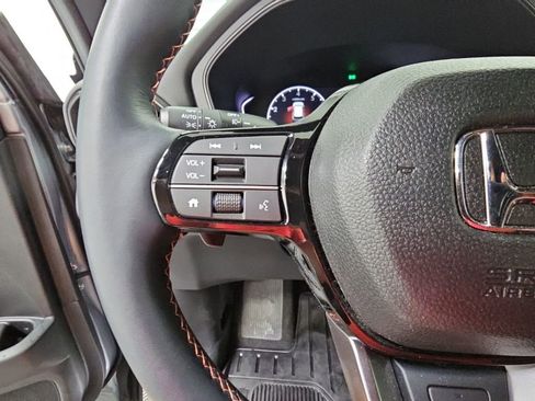 Used 2025 Honda Pilot TrailSport image 24