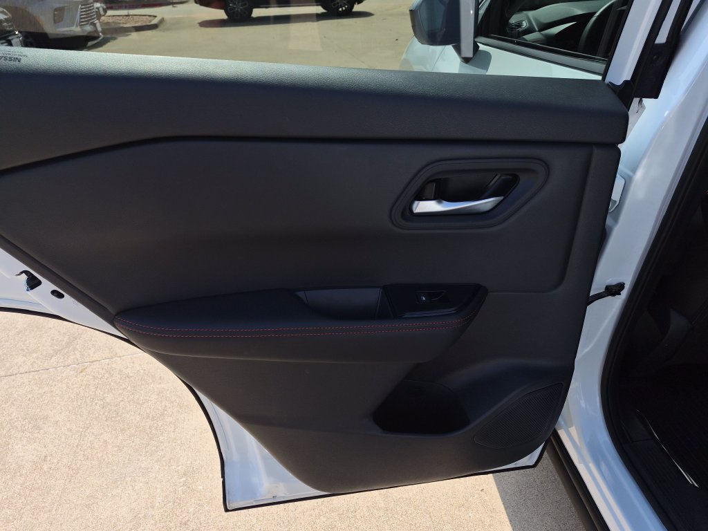 Certified 2026 Nissan Rogue SV AWD/4WD image 14