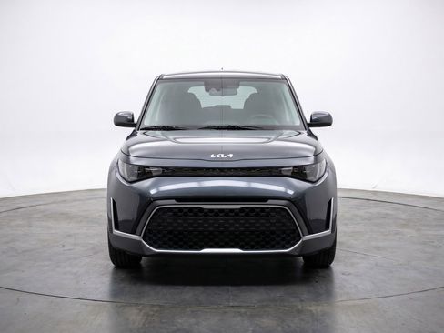 Used 2025 Kia Soul LX w/ LX Technology Package FWD image 2