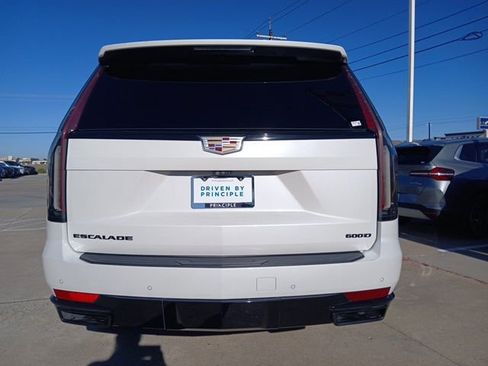 Used 2021 Cadillac Escalade Sport image 8