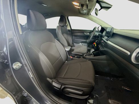 Used 2020 Kia Forte Sedan FWD image 28