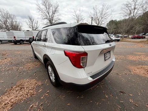 Certified 2023 Ford Explorer XLT w/ Equipment Group 202A image 5