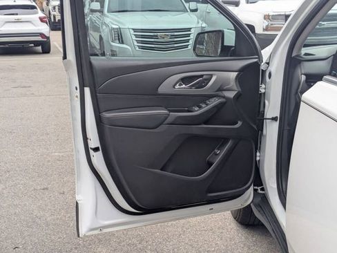 Used 2019 Chevrolet Traverse LT image 24