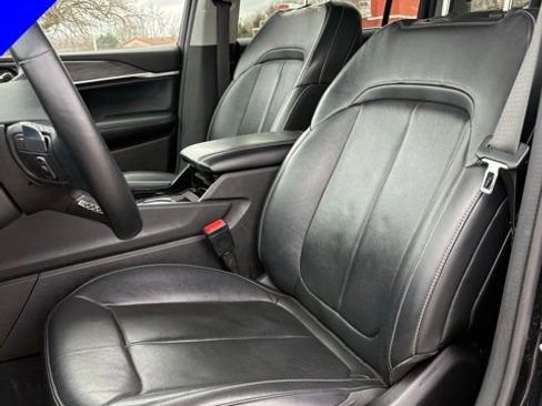 Used 2022 Jeep Grand Cherokee L Limited w/ Luxury Tech Group II image 12