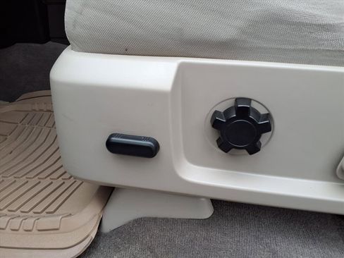 Used 2012 Ford Expedition EL XLT image 11