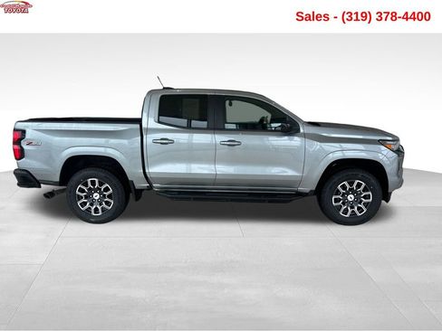 Used 2023 Chevrolet Colorado Z71 w/ Z71 Convenience Package 2 AWD/4WD image 8