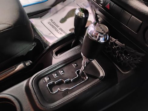 Used 2015 Jeep Wrangler Sport AWD/4WD image 42