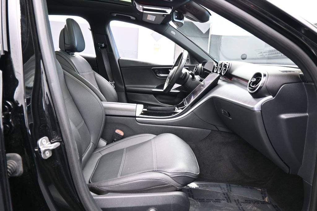 Used 2025 Mercedes-Benz C 300 Sedan image 47