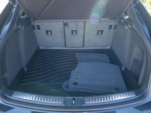 Certified 2026 Porsche Macan AWD/4WD image 27