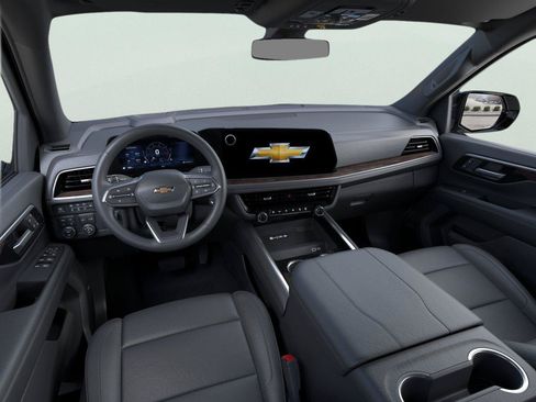 New 2026 Chevrolet Suburban LT w/ Comfort Package RWD image 15