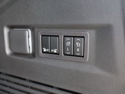 New 2026 Chevrolet Tahoe RST image 39