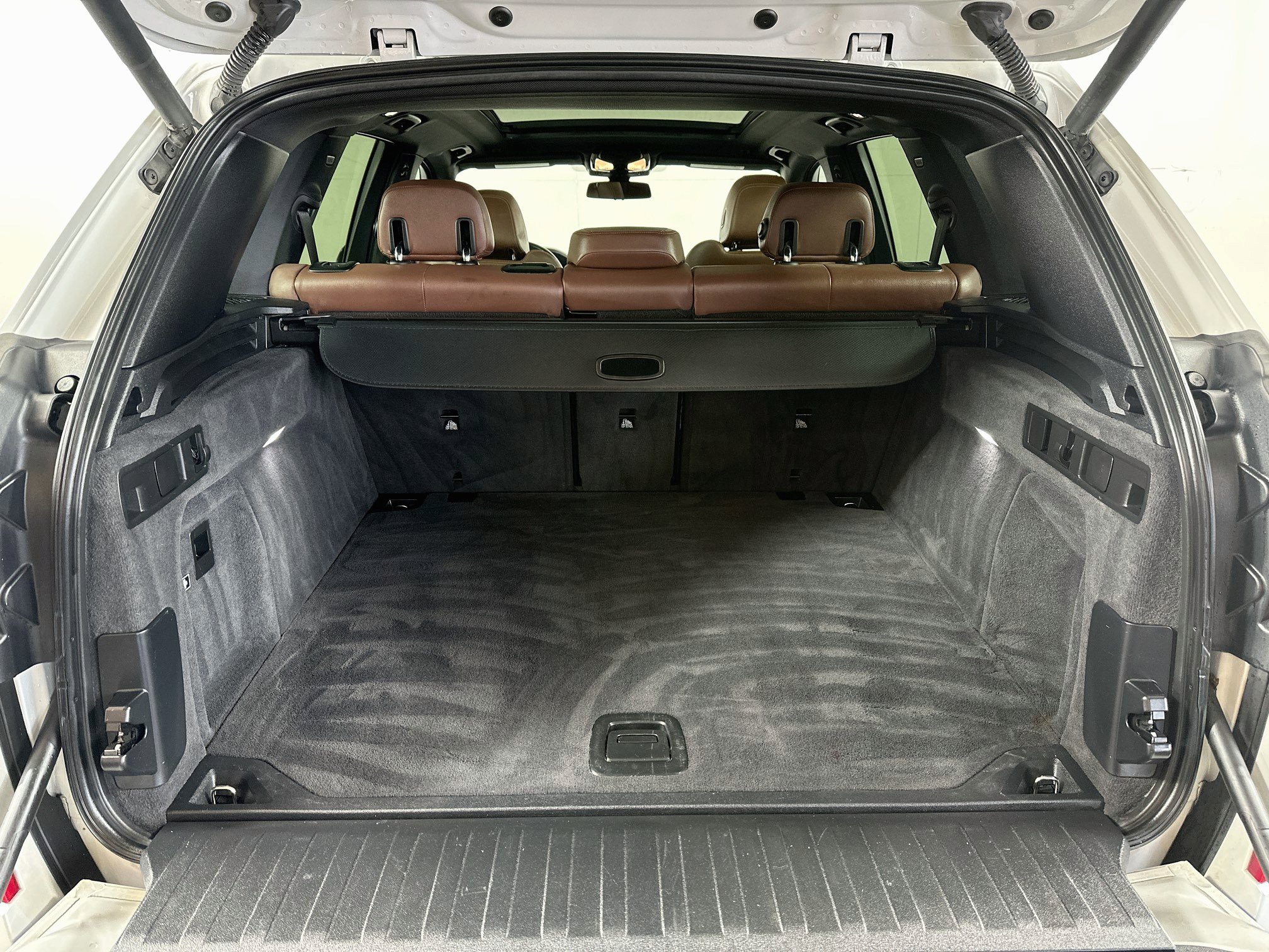 Used 2020 BMW X5 xDrive40i w/ M Sport Package AWD/4WD image 26