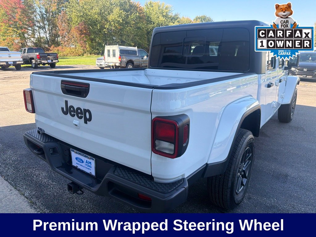 Used 2024 Jeep Gladiator Sport AWD/4WD image 7