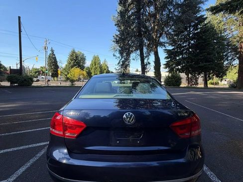 Used 2015 Volkswagen Passat 1.8T SE FWD image 6