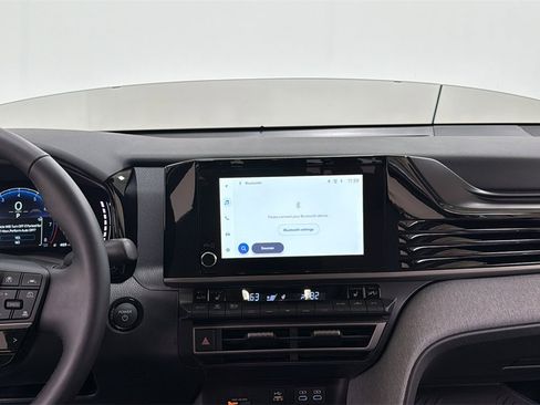 Used 2026 Toyota Camry LE w/ Convenience Package image 10