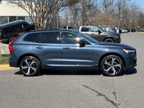Used 2024 Volvo XC60 B5 Ultimate w/ Protection Package Premier image 4