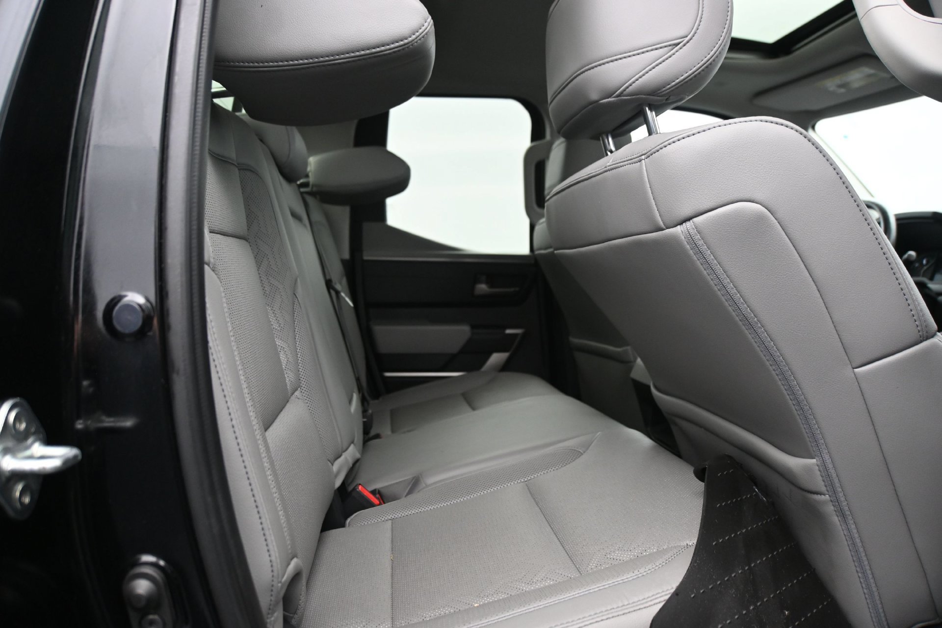 Used 2022 Toyota Tundra Limited AWD/4WD image 14