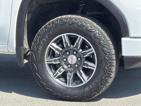 Used 2025 GMC Sierra 1500 AT4 AWD/4WD image 33