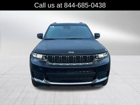 New 2025 Jeep Grand Cherokee L Laredo image 2