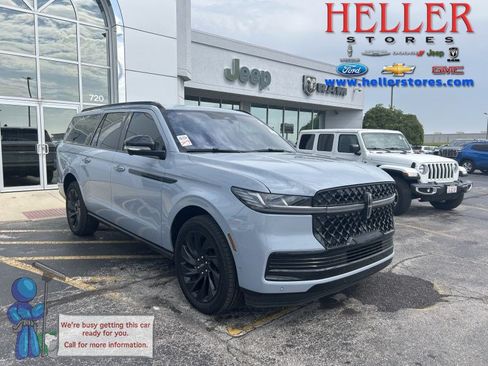 Used 2025 Lincoln Navigator L Reserve w/ Jet Appearance Package AWD/4WD image 1