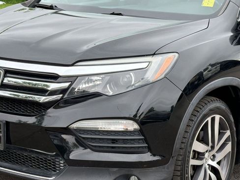 Used 2017 Honda Pilot Touring image 11