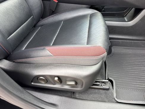 Used 2026 Chevrolet Equinox RS w/ Convenience Package III image 29