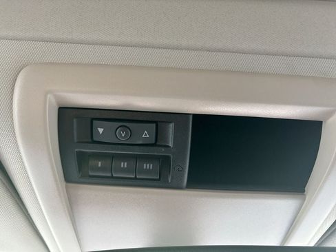 Used 2006 Jeep Commander 4WD image 24