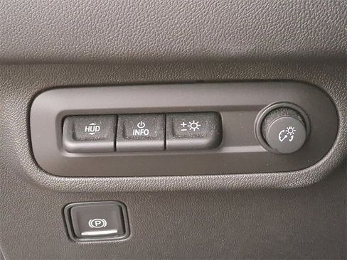 Used 2023 GMC Terrain Denali image 27