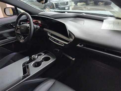 Used 2026 Cadillac Lyriq V image 29