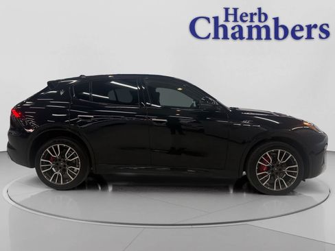 Used 2023 Maserati Grecale GT image 2