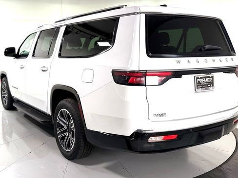 Used 2024 Jeep Wagoneer L Series II image 6