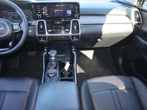 Used 2023 Kia Sorento S AWD/4WD image 14