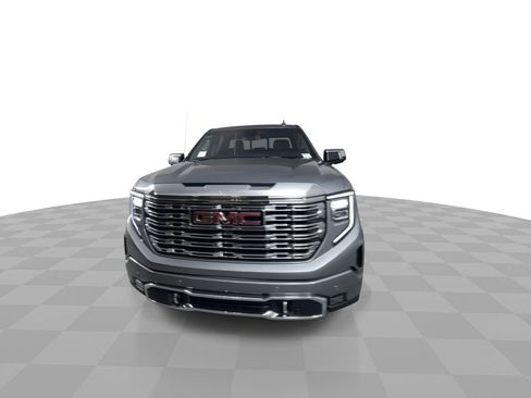 Used 2025 GMC Sierra 1500 Denali image 3