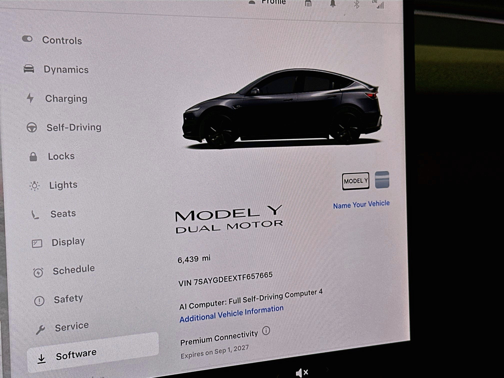 Used 2026 Tesla Model Y AWD image 19