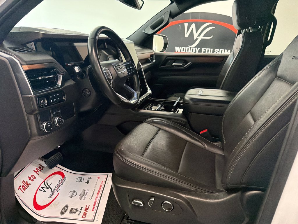 Used 2025 GMC Yukon Denali RWD image 9