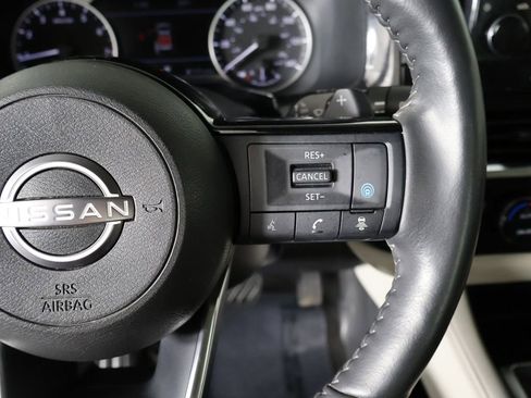 Used 2023 Nissan Pathfinder SL AWD/4WD image 40