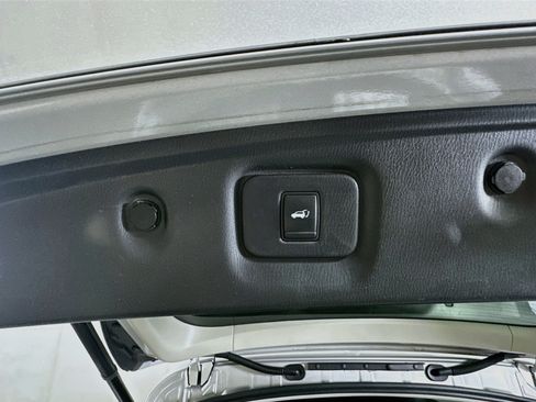 Used 2017 INFINITI QX60 FWD w/ Premium Plus Package image 32