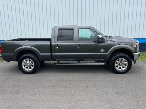 Used 2016 Ford F250 Lariat w/ Lariat Ultimate Package AWD/4WD image 4