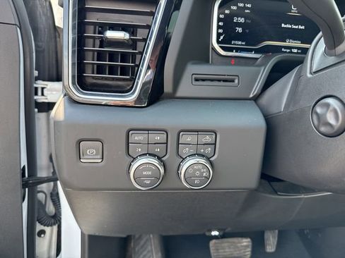 Certified 2024 GMC Sierra 1500 Denali image 21